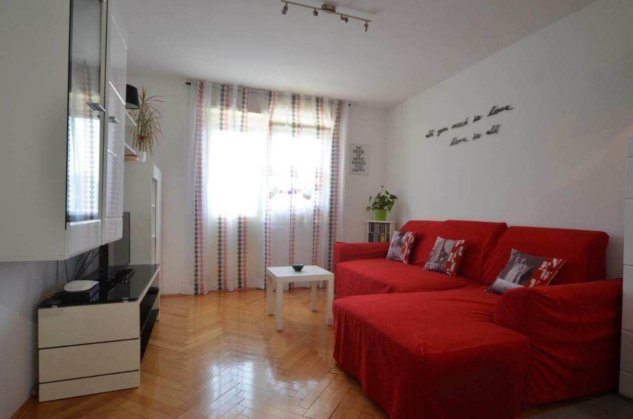 Apartman Terzic Ровин Екстериор снимка