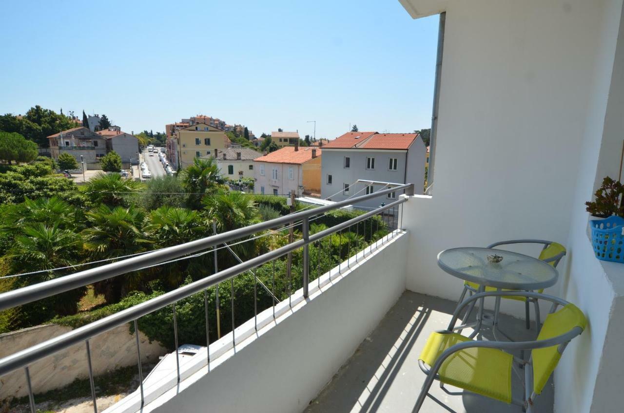 Apartman Terzic Ровин Екстериор снимка